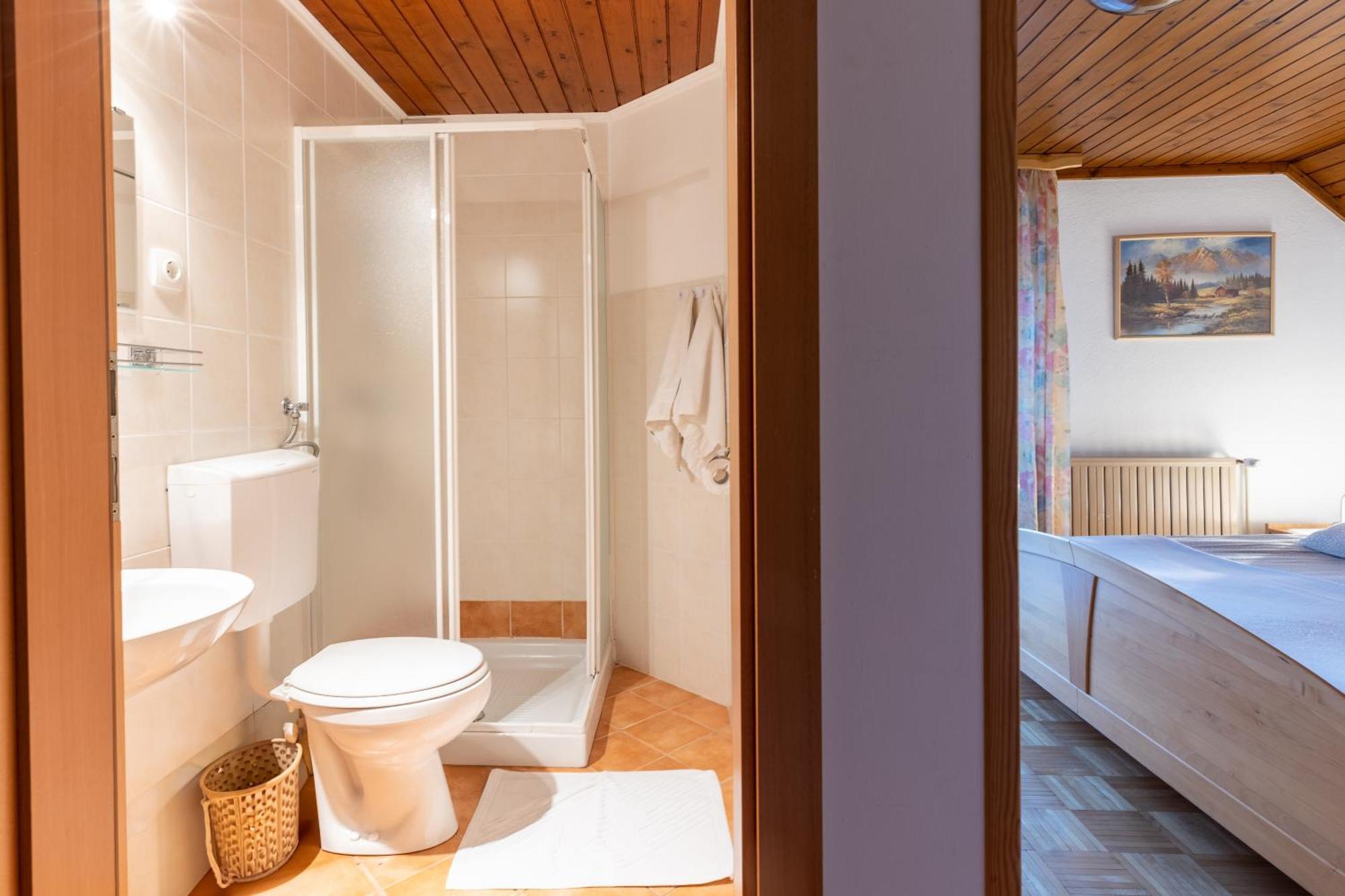 Apartments Pri Urhu Бохин Екстериор снимка