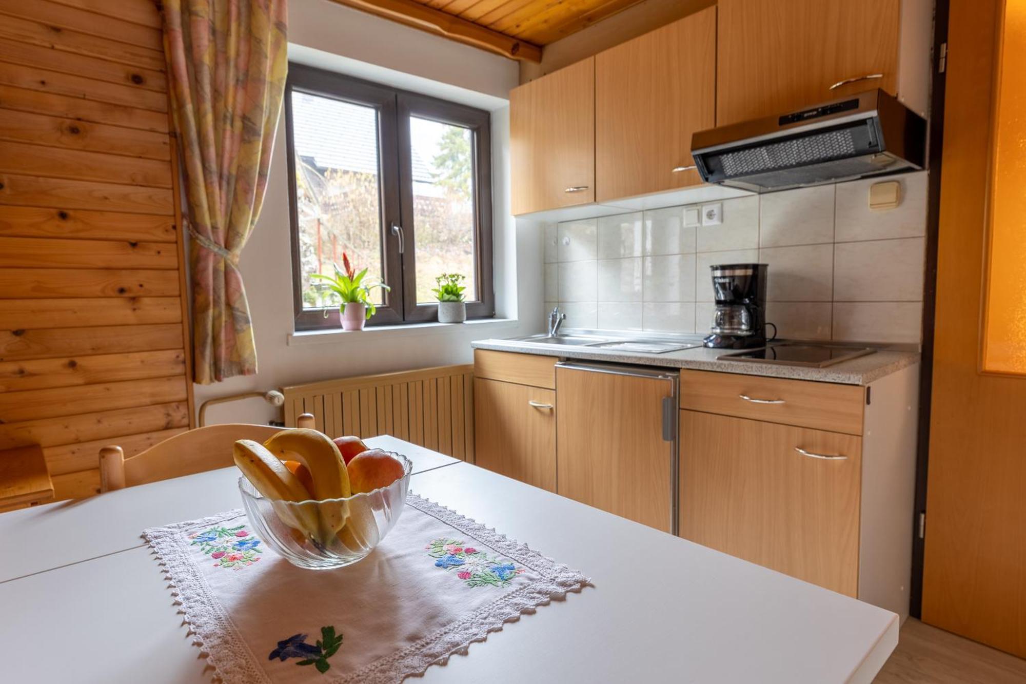 Apartments Pri Urhu Бохин Екстериор снимка